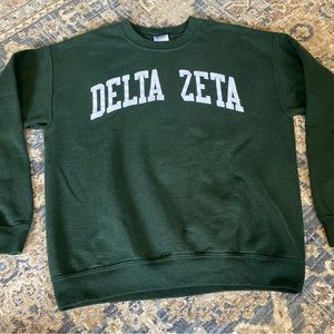 Delta Zeta Sweatshirt, Size Medium